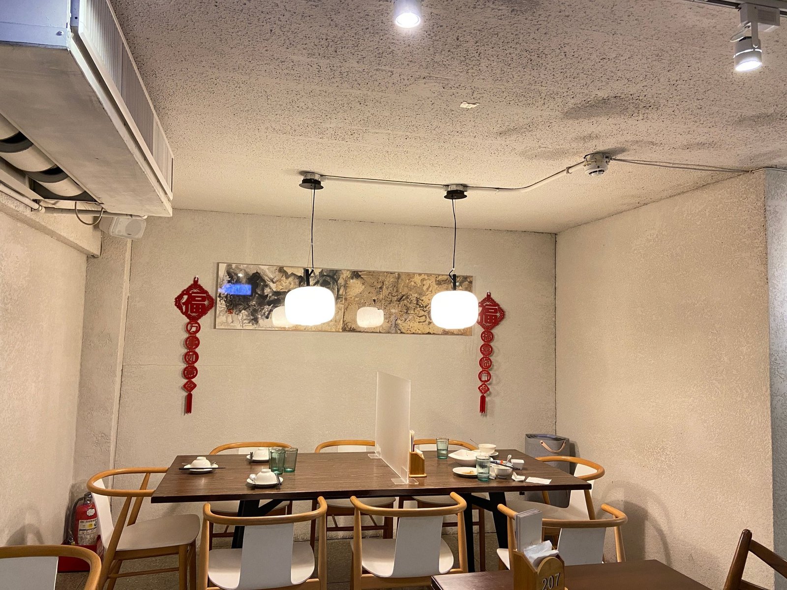 十二月粥品台北大安店地下樓用餐空間