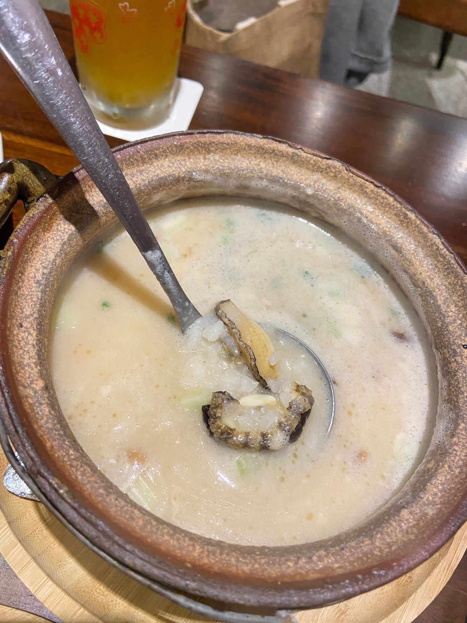 十二月粥品台北大安店活鮑魚粥