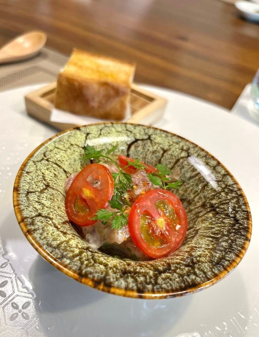 Podium 小黑鮪魚與番茄料理