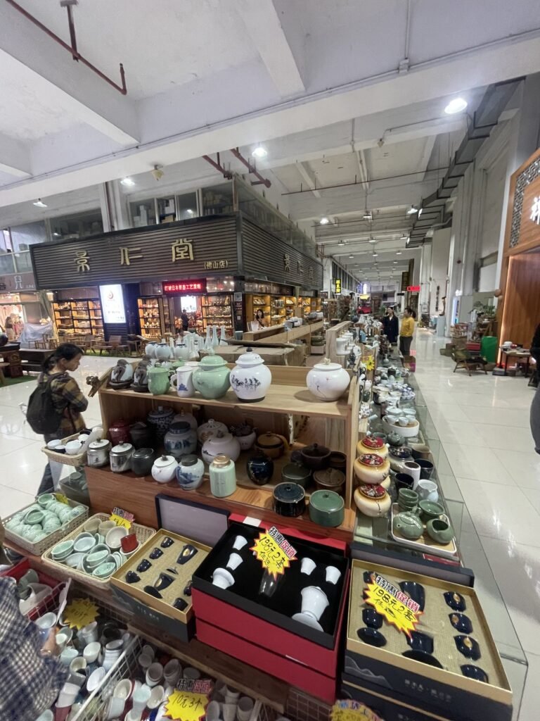 佛山陶藝市場茶具與杯子展示
